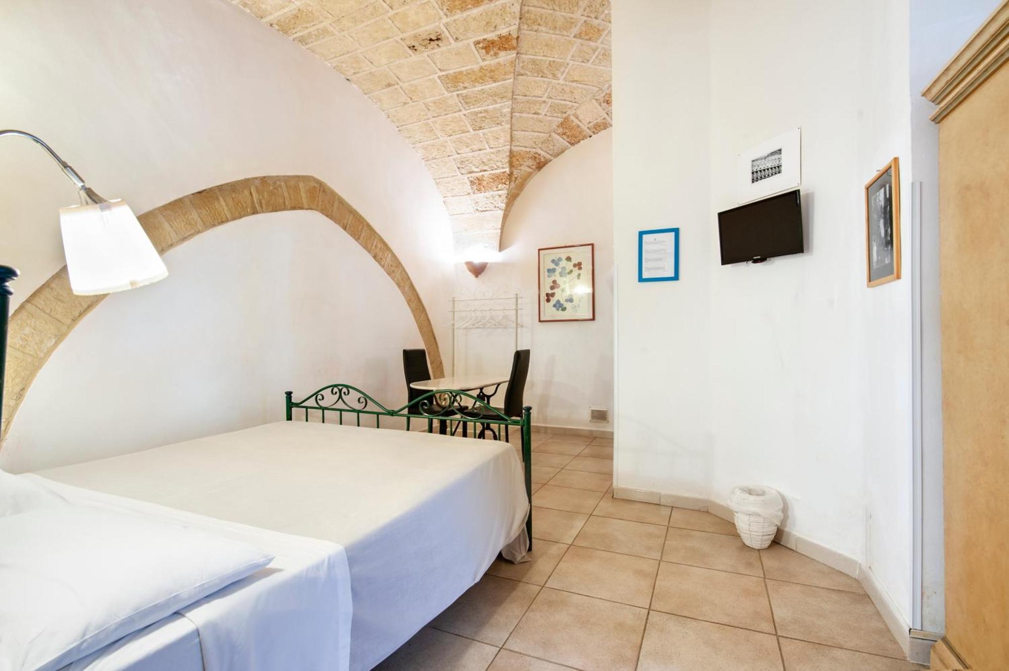 ليتشي Casa Di Lo Suites الغرفة الصورة